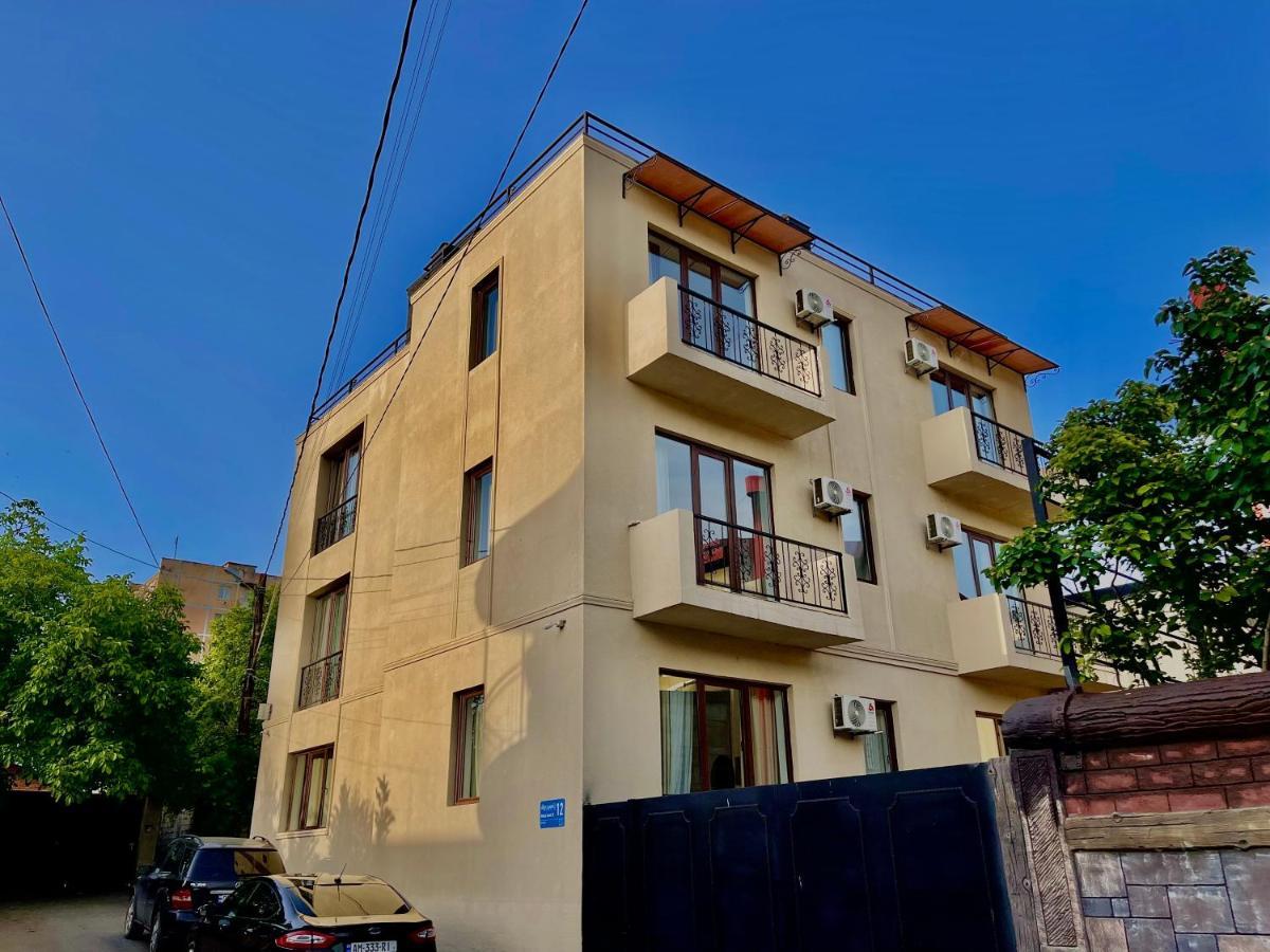 Myfamily Hotell Tbilisi Exteriör bild