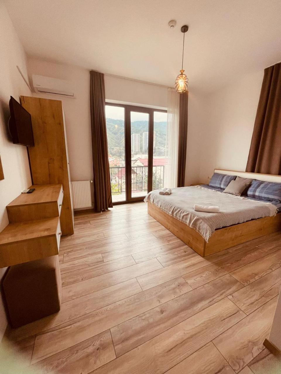 Myfamily Hotell Tbilisi Exteriör bild