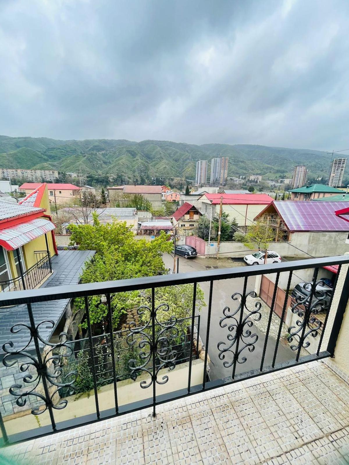 Myfamily Hotell Tbilisi Exteriör bild